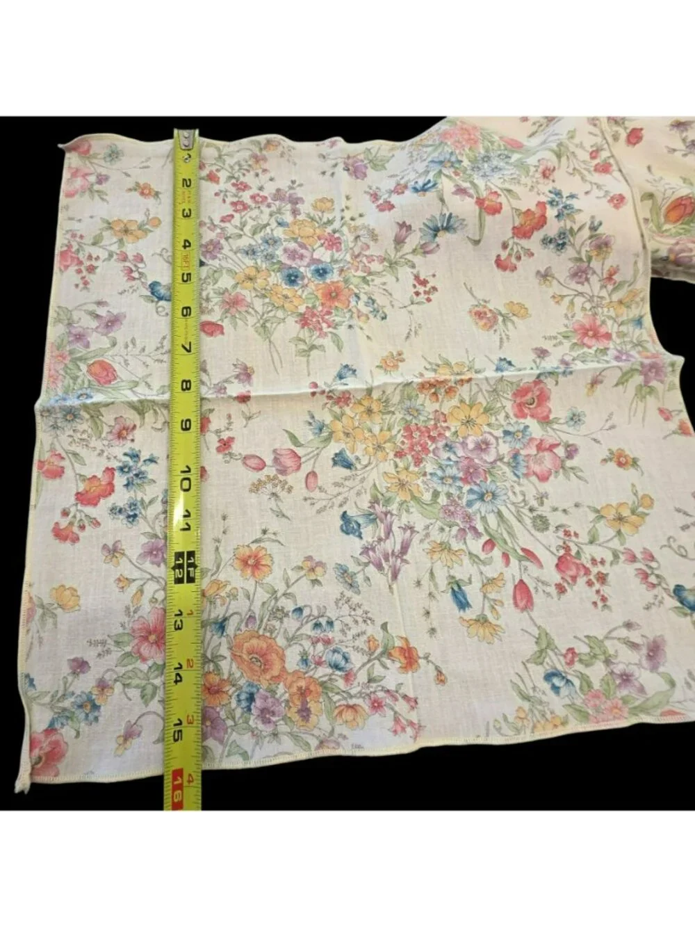 Vintage Floral Linen Napkins 16